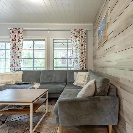 Vakantiehuis Pajalehto | Cozy 3br Near Slopes *